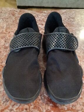 Nike Men's Black Slip-On Athletic Sneakers with Perforated Strap